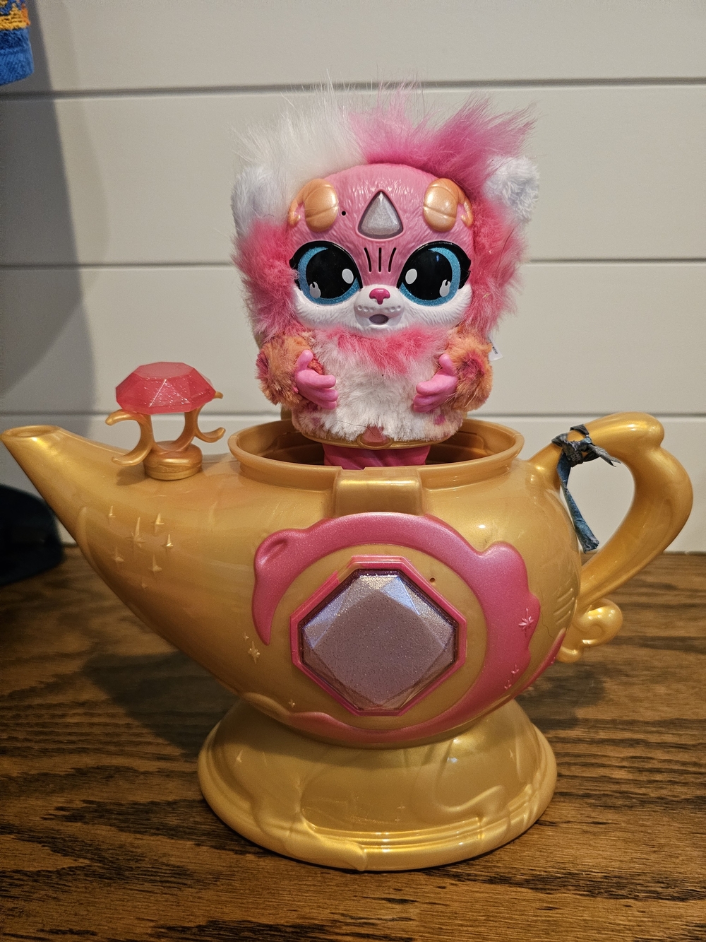 Magic Mixies Magic Genie Lamp